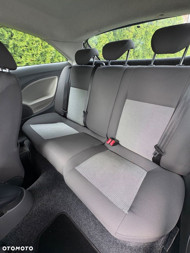 Seat Ibiza SC 1.4 16V Style - 8