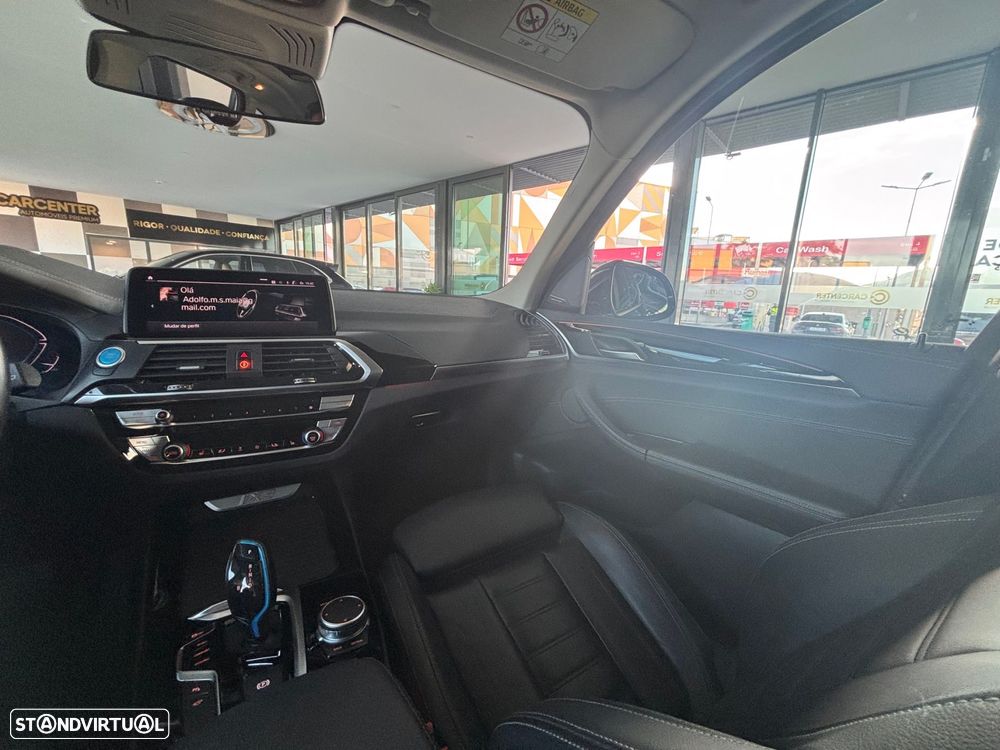 BMW iX3 Inspiring - 12