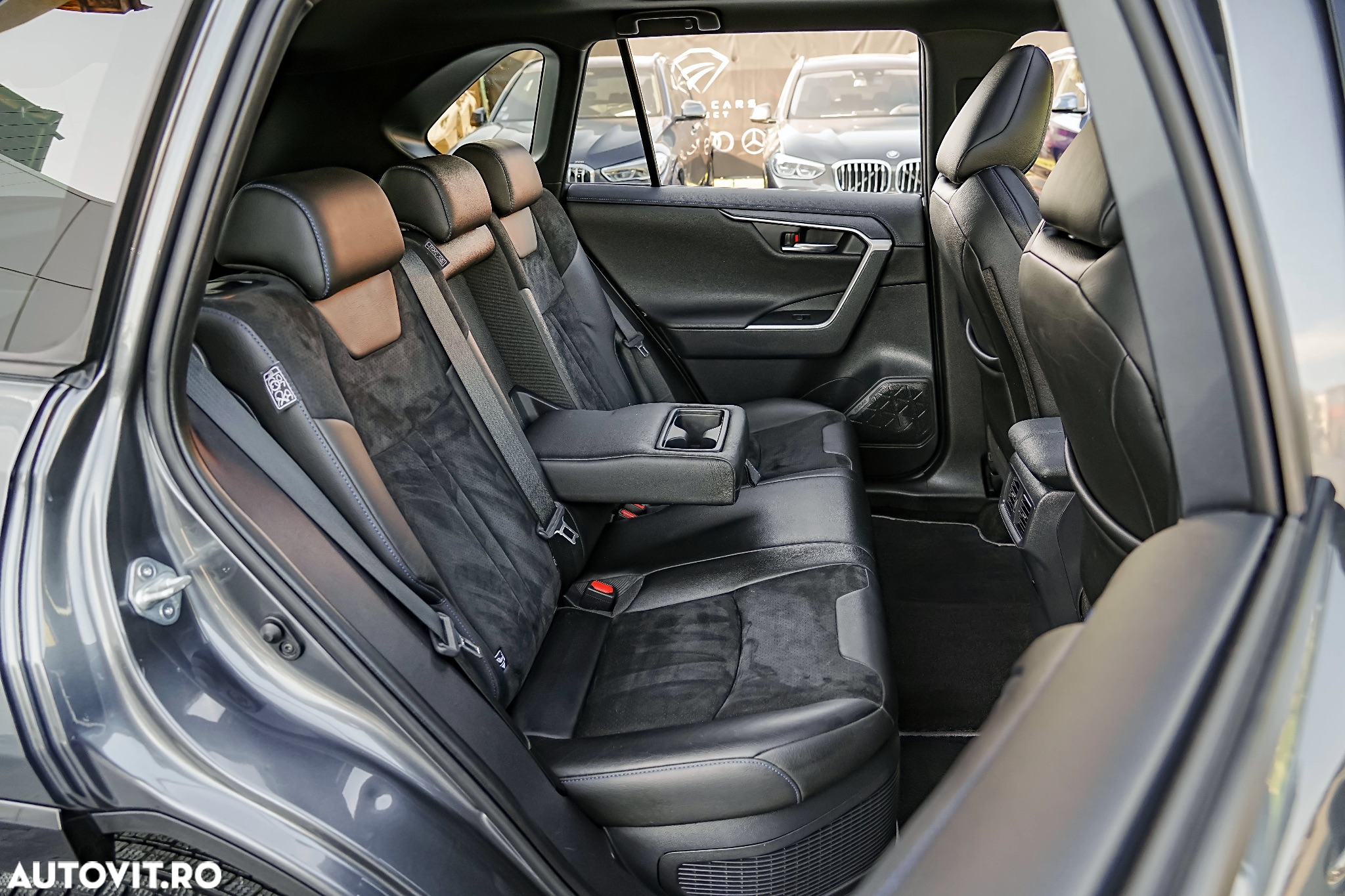 Toyota RAV4 2.5 4x4 Hybrid Black Edition - 9