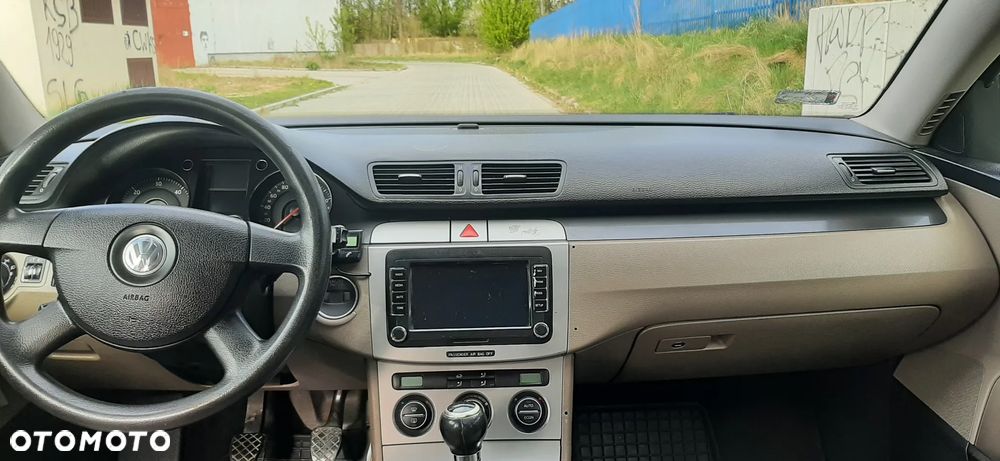 Volkswagen Passat Variant 2.0 TDI DPF Exclusive - 11