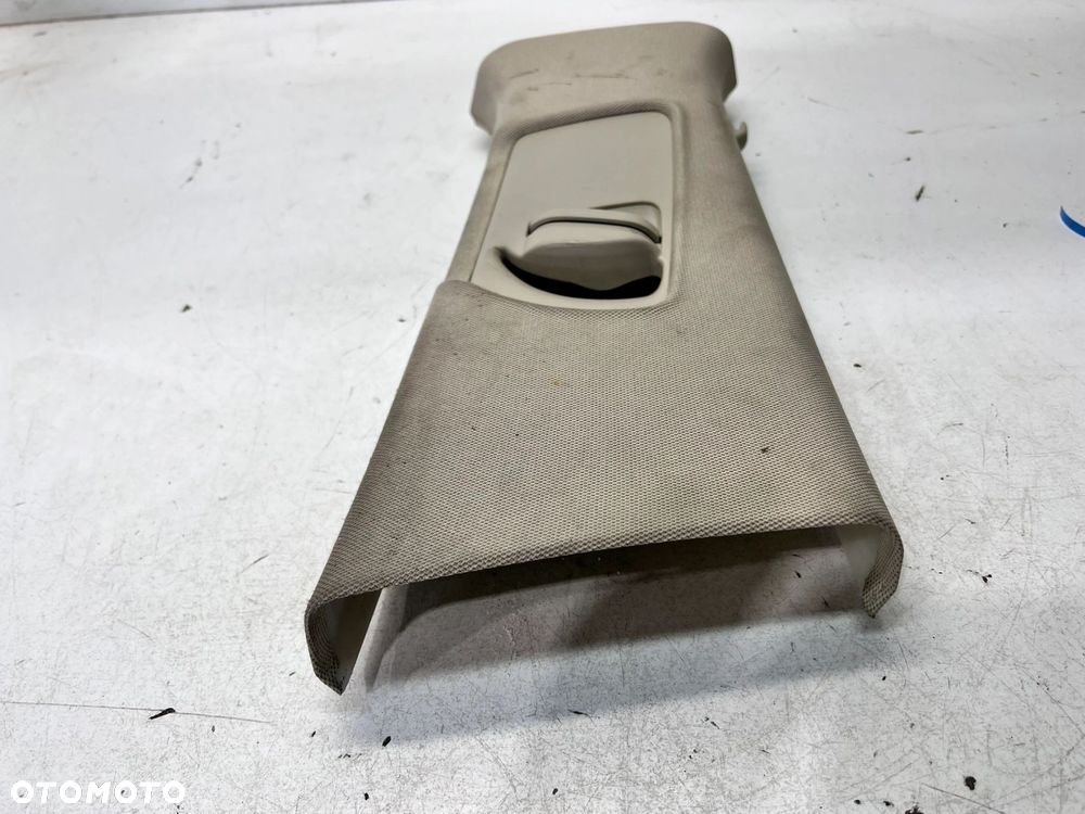 OSŁONA SŁUPKA B PRAWA AUDI Q5 8R0867244F BEŻ - 2