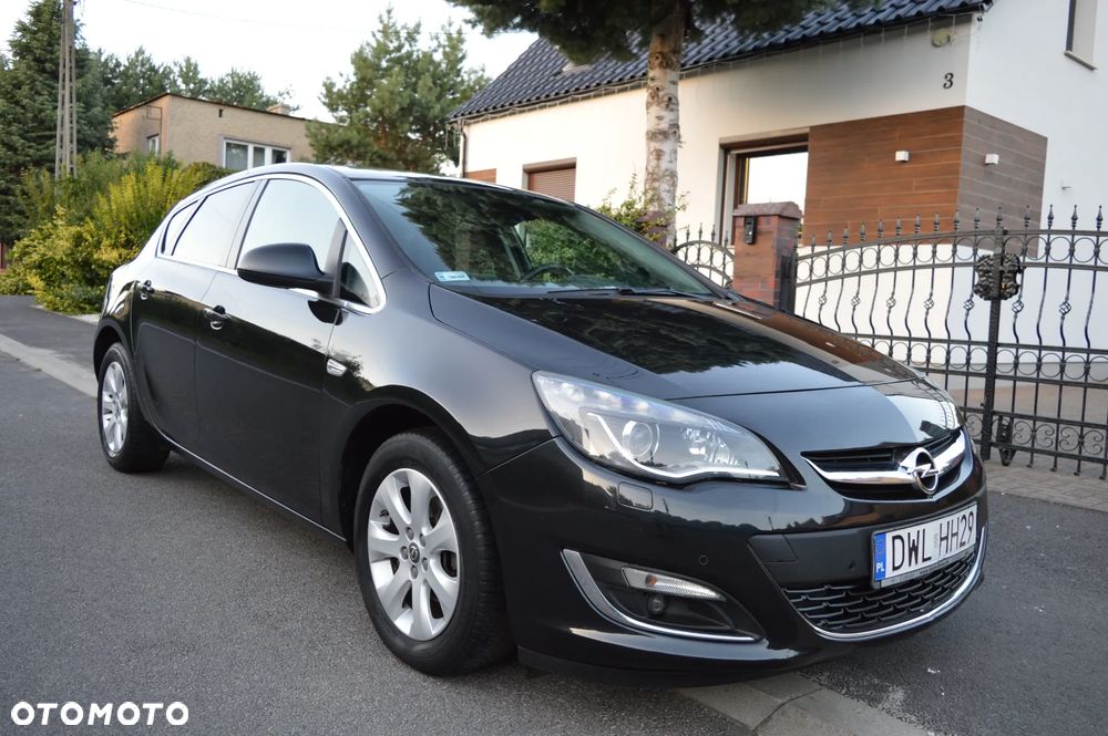 Opel Astra 1.4 Turbo Cosmo - 1