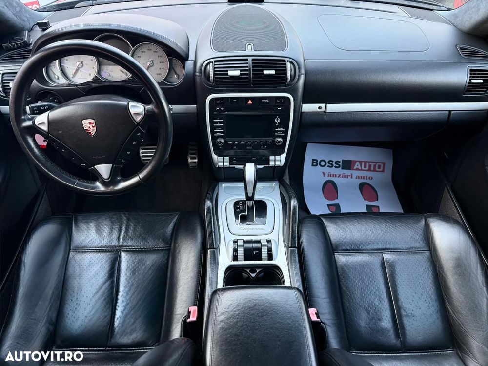 Porsche Cayenne Turbo S Aut - 11