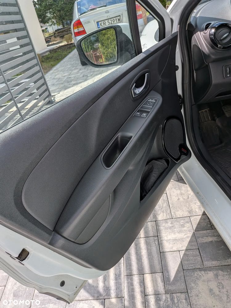 Renault Clio 0.9 TCe Alize - 11