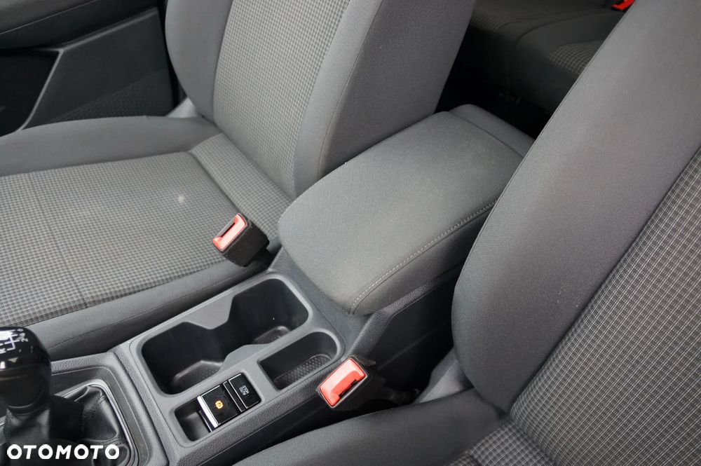 Volkswagen Caddy 2.0 TDI Comfortline 4Motion - 21