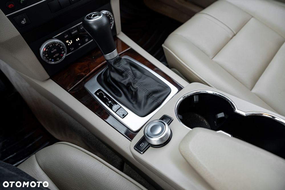 Mercedes-Benz GLK 350 CDI DPF 4Matic 7G-TRONIC - 39