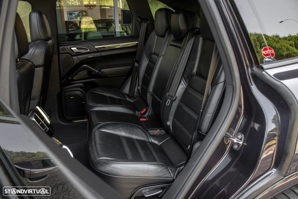 Porsche Cayenne S E-Hybrid - 34