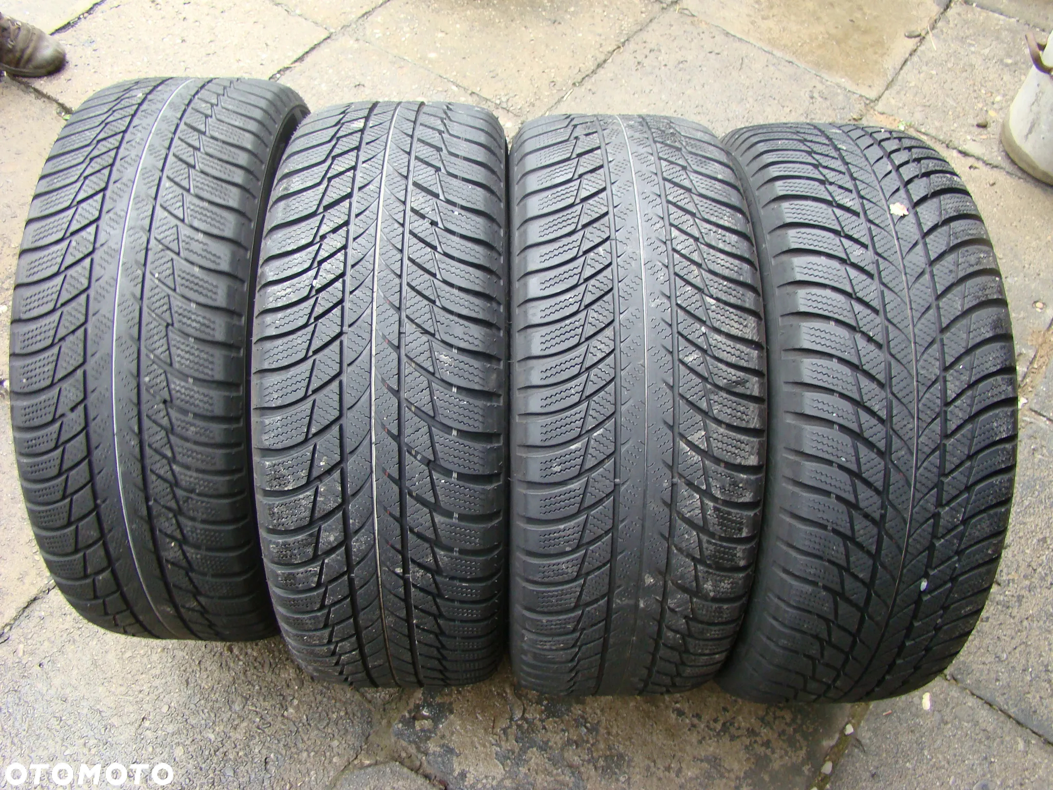 a459 5x112 Audi A4 B8 B7 Q2 GA TT 8J 8S A6 C5 C6 7Jx17 225/50 - 12