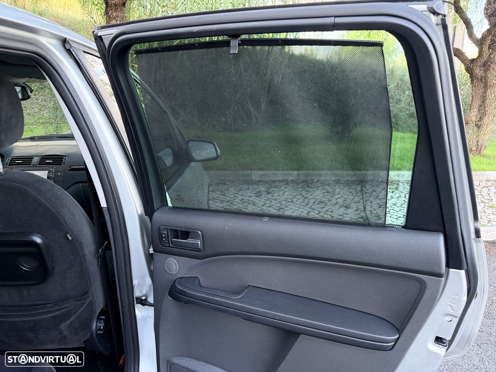 Ford Focus C-Max 1.6 TDCi Ghia - 19