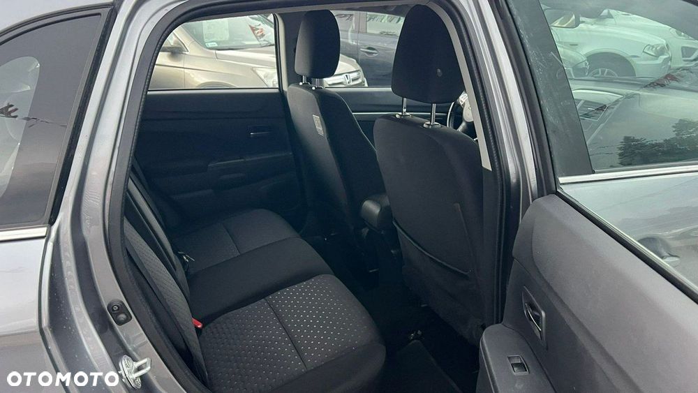 Mitsubishi ASX - 10