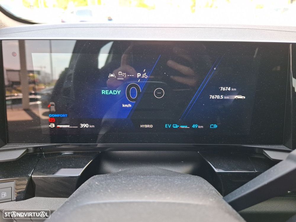Renault Rafale 1.2 Hyper Hybrid E-Tech Esprit Alpine — fotografia 17