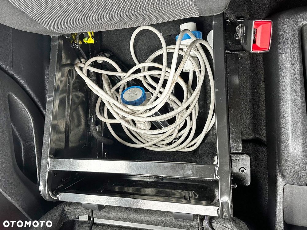 Toyota PROACE CITY  FURGON CHŁODNIA  -15*C ZASILANIE 230V TEMPOMAT KLIMATYZACJA  100KM - 38