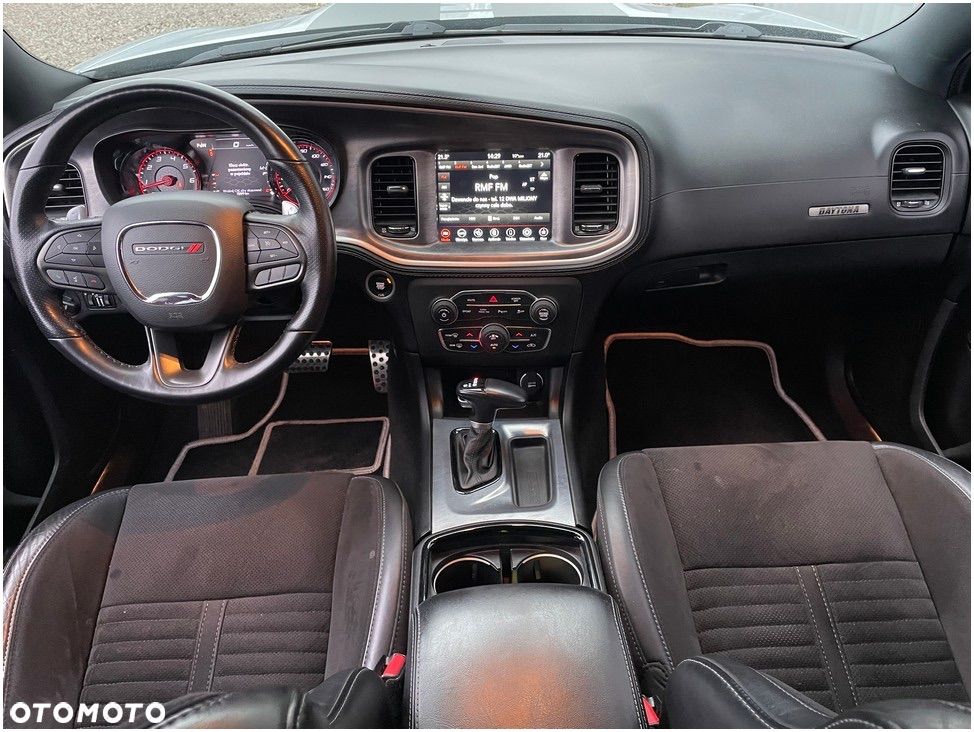 Dodge Charger 5.7 R/T Daytona - 19