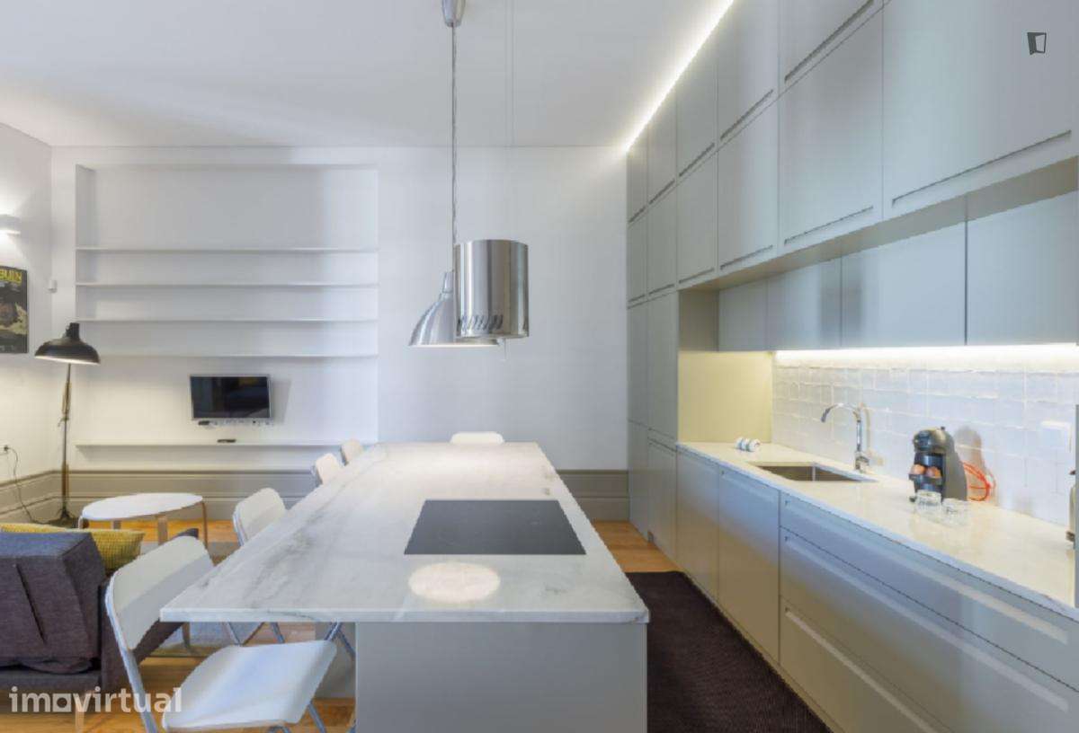 Apartamento com 2 quartos - localizado em Cedofeita Porto - Grande imagem: 2/7