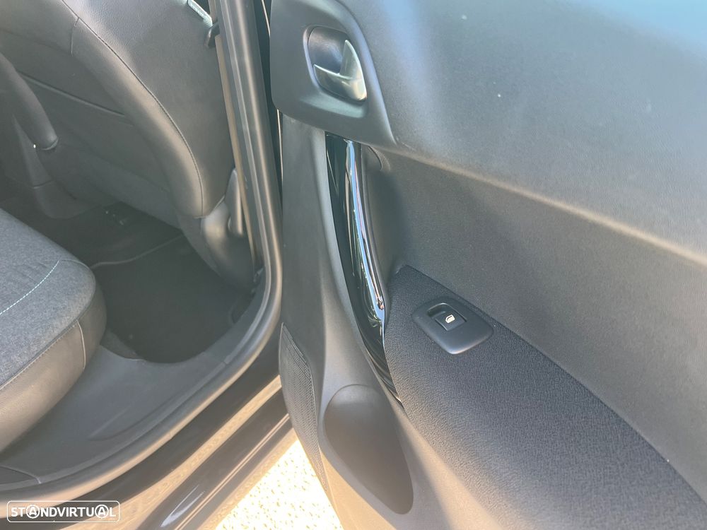 Citroën C3 1.6 e-HDi Exclusive - 26