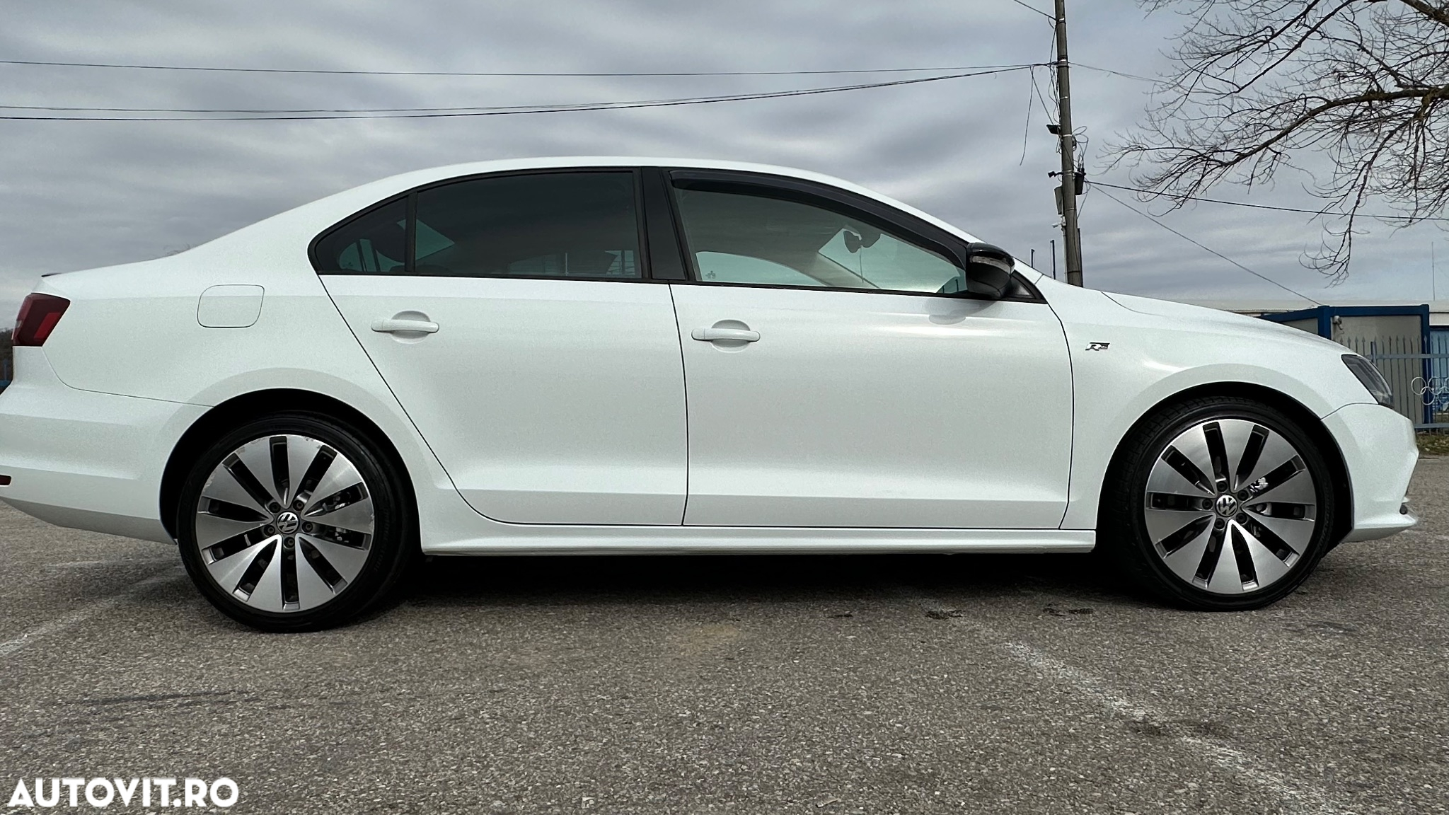 Volkswagen Jetta 2.0 TDI DSG Highline - 16