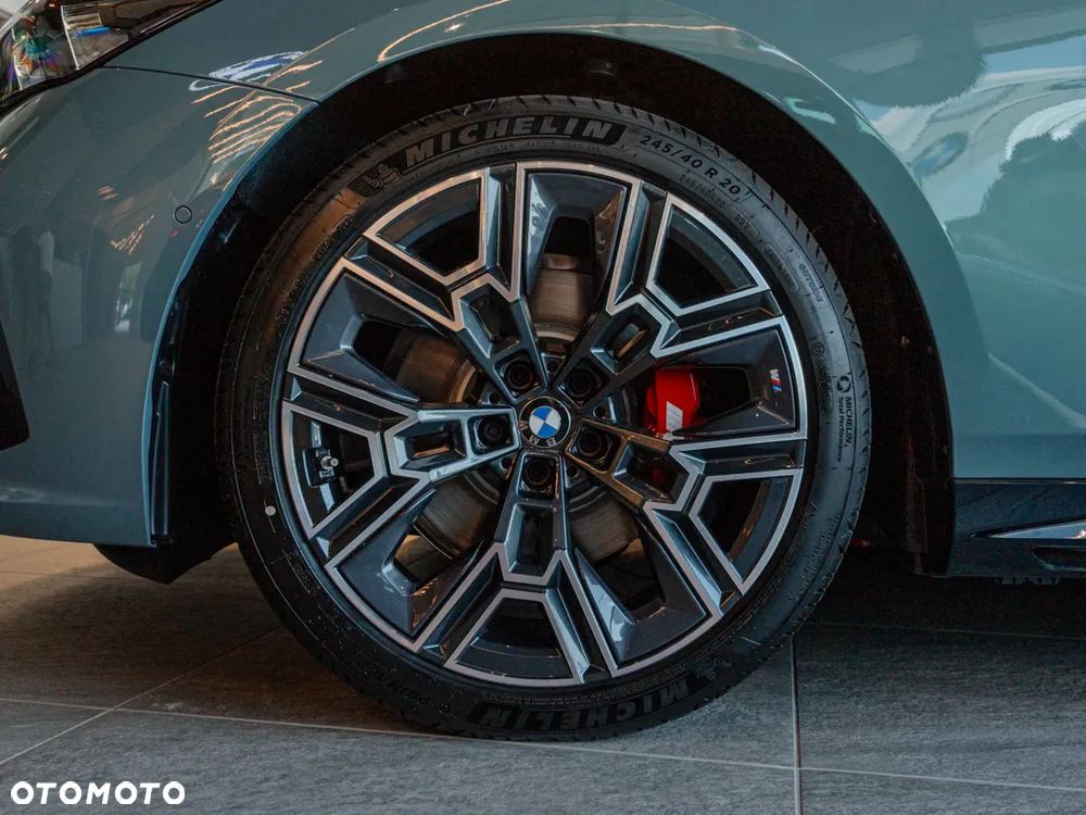 BMW Seria 5 520d xDrive - 6