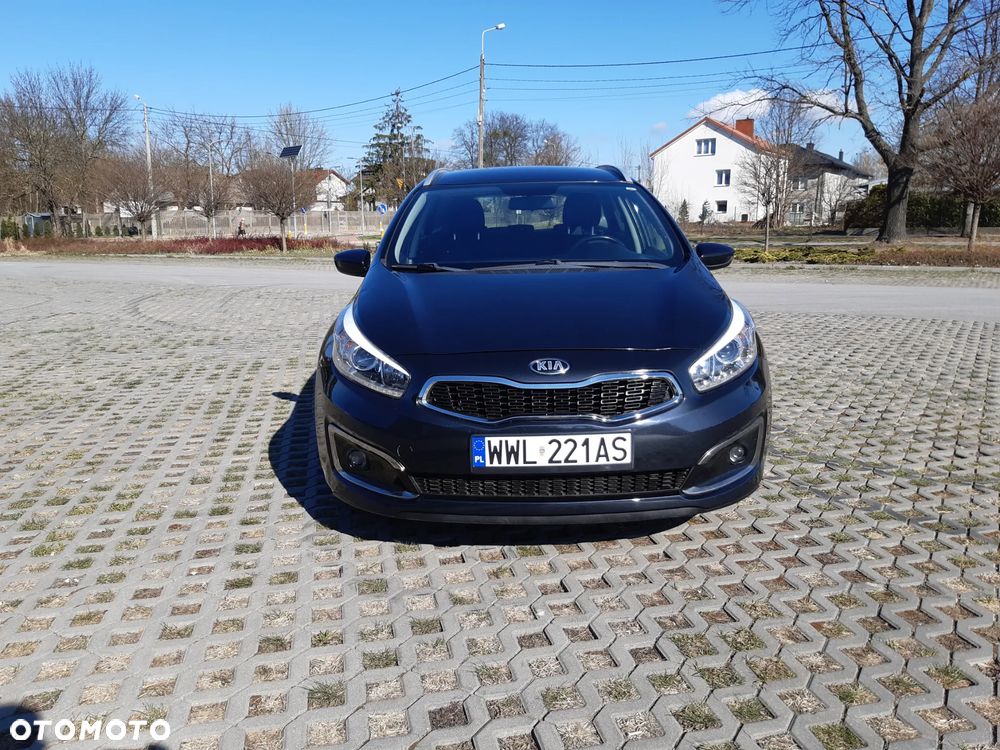 Kia Ceed - 10