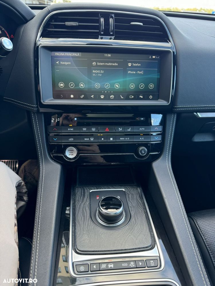 Jaguar F-Pace 25d AWD Aut. R-Sport - 11
