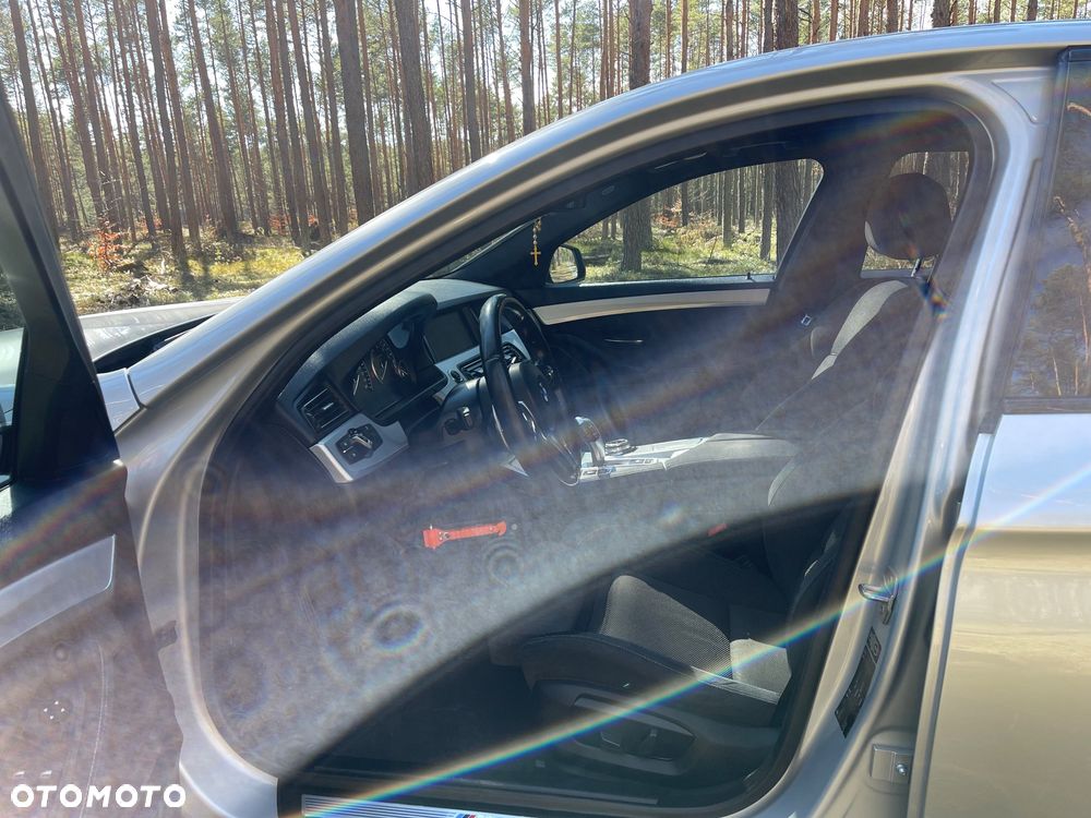 BMW Seria 5 520i M Sport Edition - 17