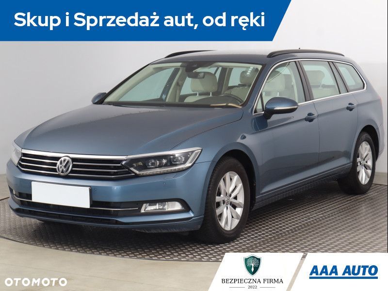 Volkswagen Passat - 2