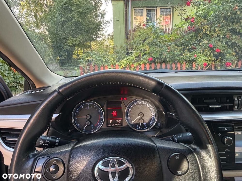 Toyota Corolla 1.6 Premium MS - 5