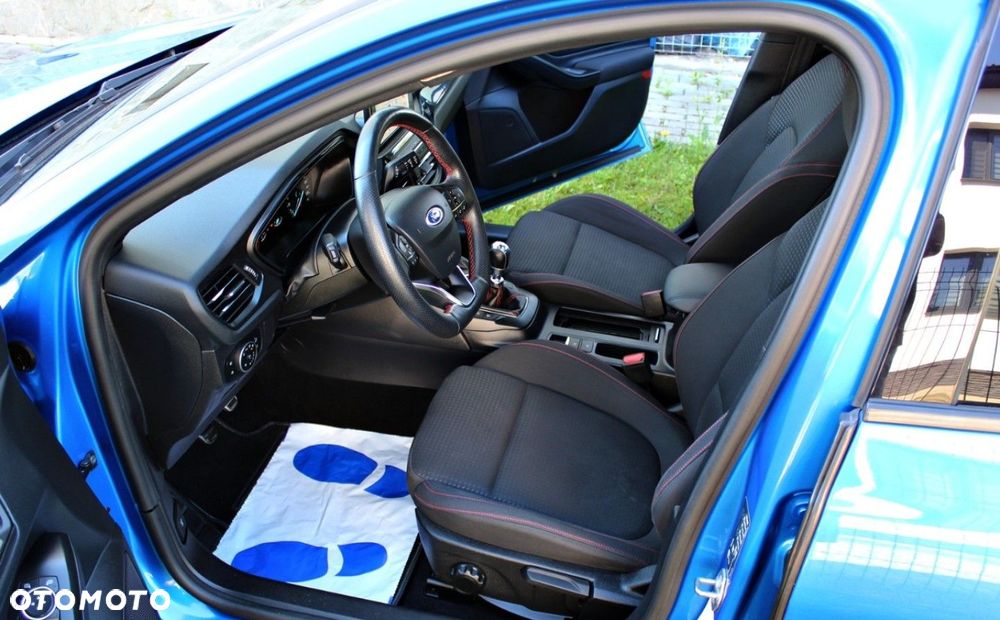 Ford Focus - 8