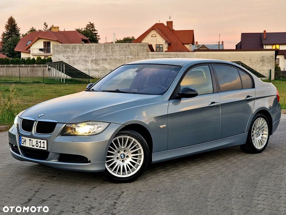 BMW Seria 3 320i - 3