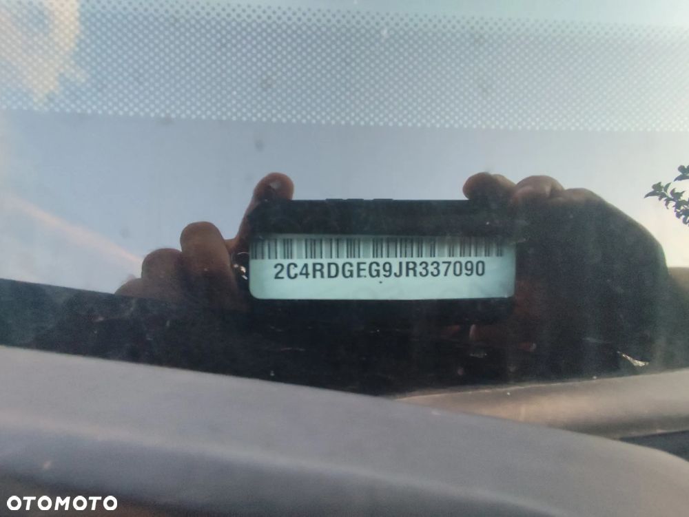 Dodge Grand Caravan 3.6 R/T - 11