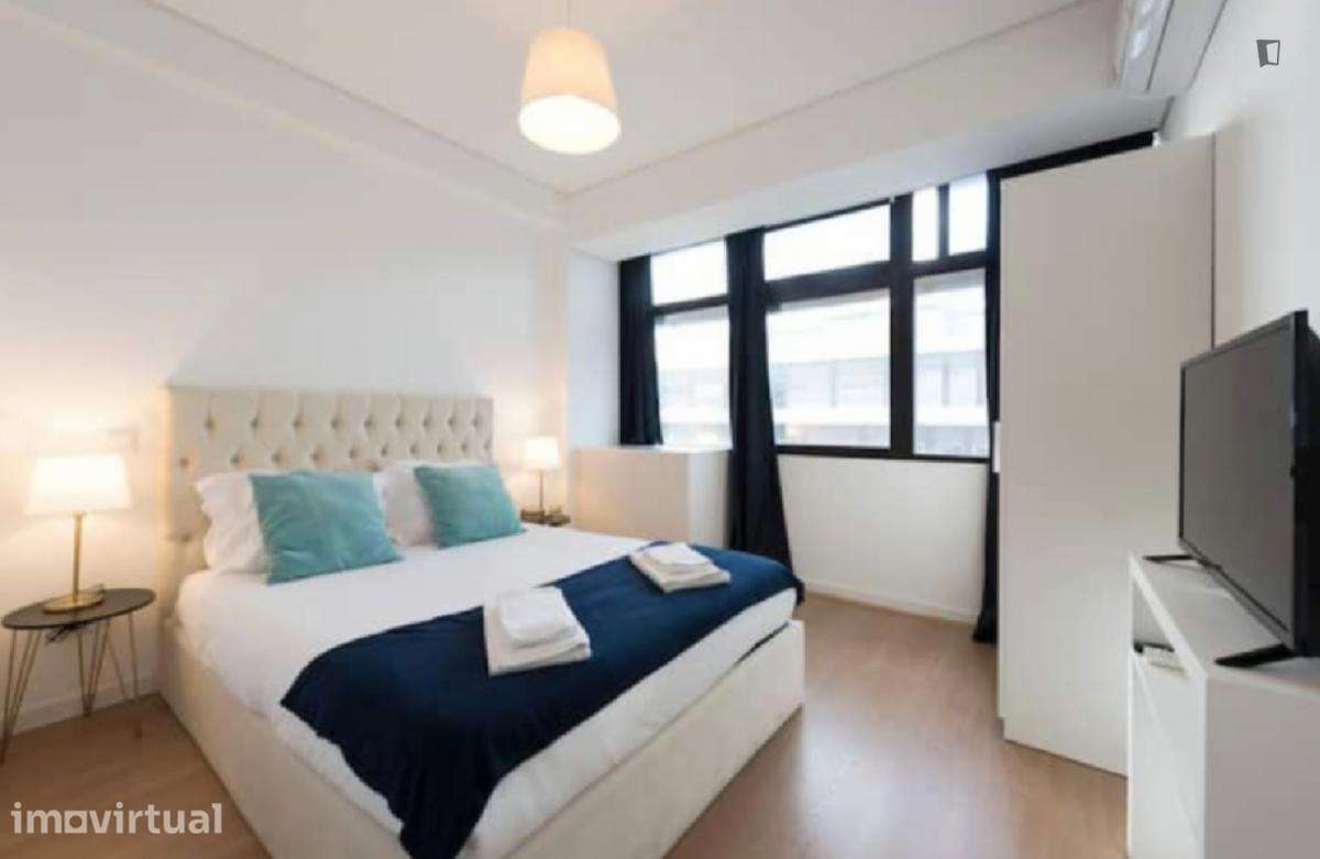 Apartamento com 2 quartos - localizado em Sé Porto - Grande imagem: 4/9