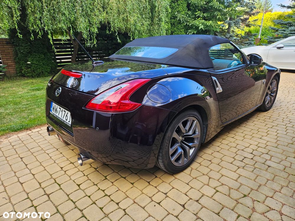 Nissan 370 Z - 7