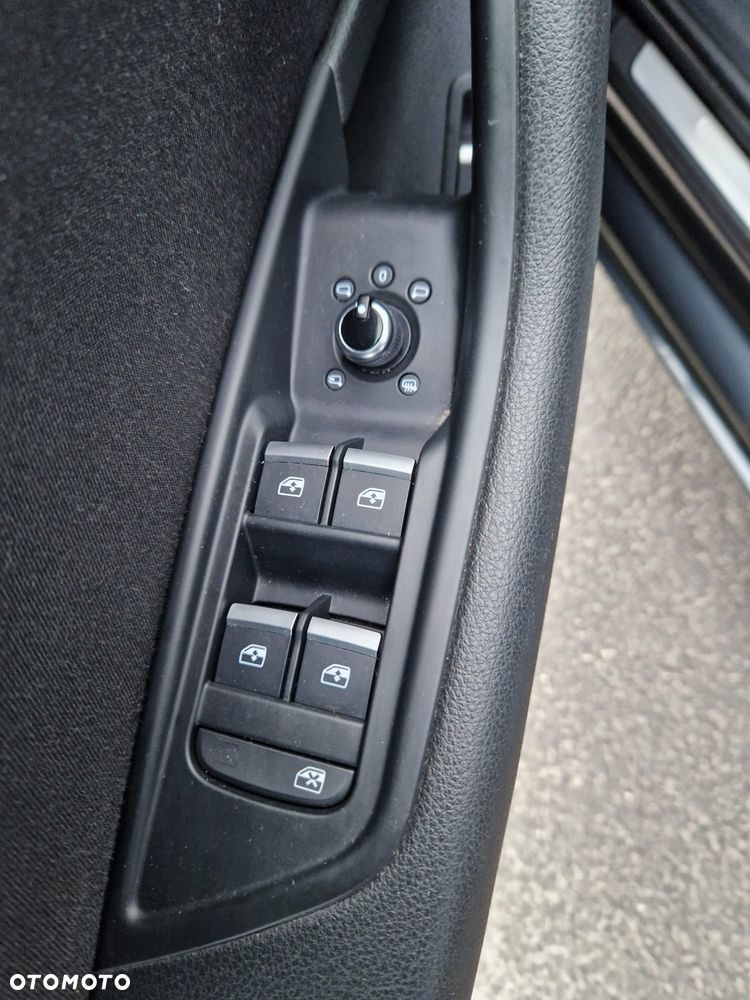 Audi A4 Avant 2.0 TDI S tronic - 11