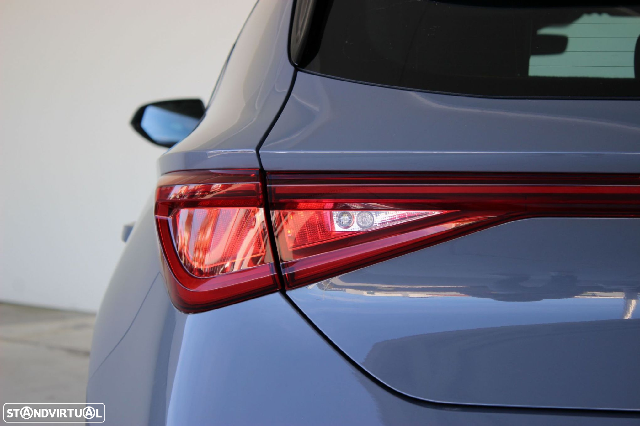 Cupra Leon 1.5 eTSI MID DSG - 9