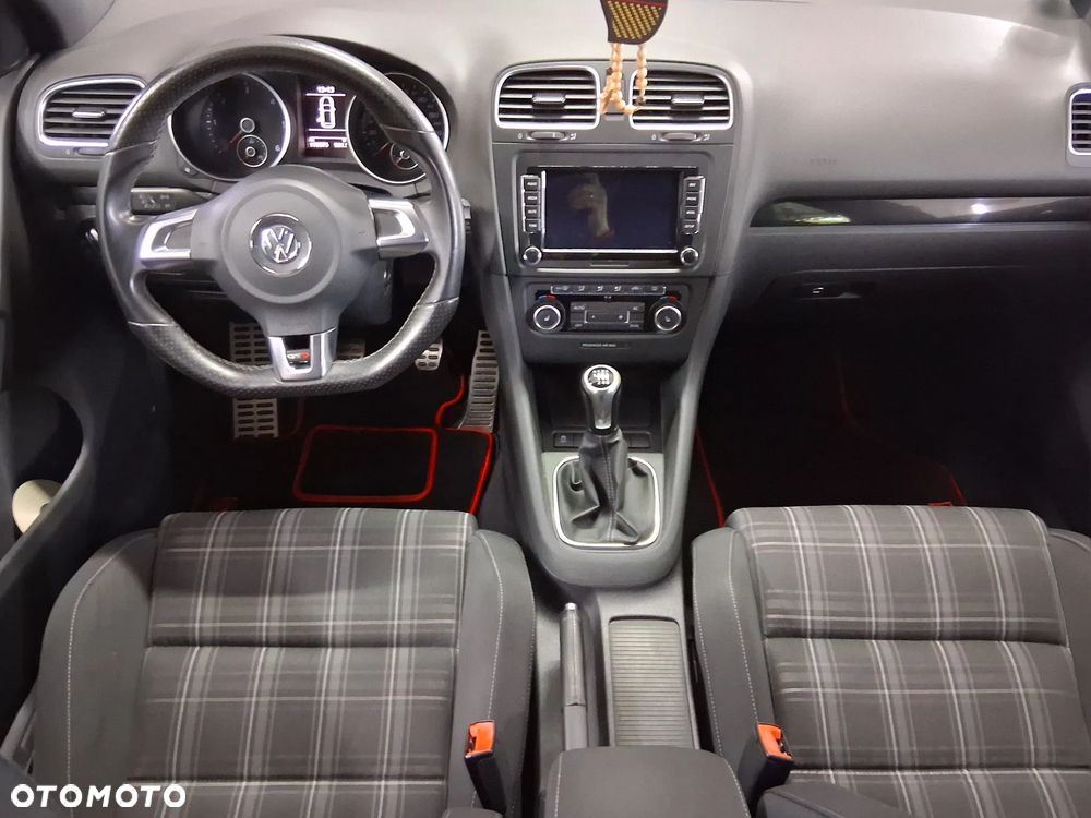 Volkswagen Golf VI 2.0 TDI GTD - 8