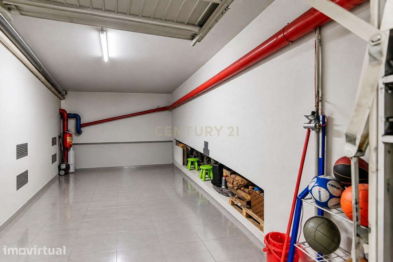 Box Fechada com 35 m² | Belas | Espaço, Segurança e Versatilidade - Grande imagem: 4/4