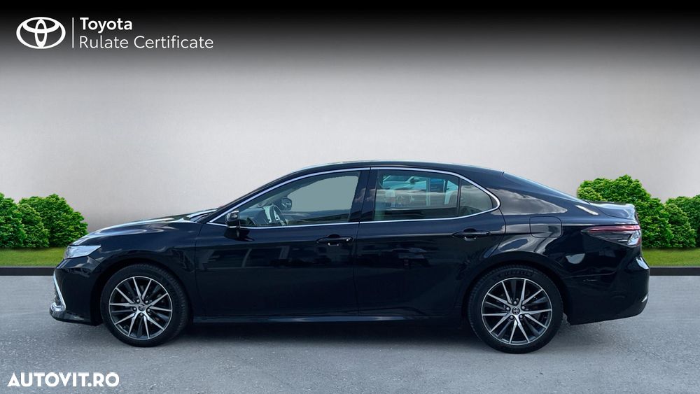 Toyota Camry 2022 photo 2
