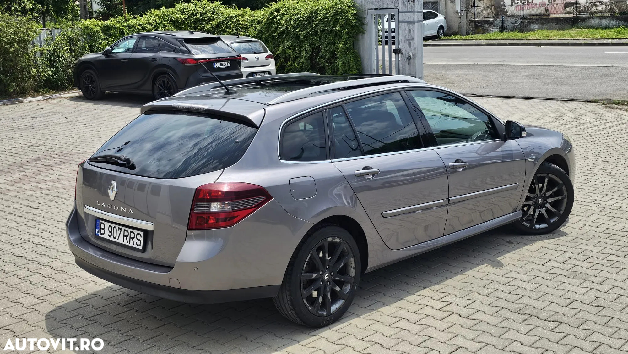 Renault Laguna dCi 110 FAP Bose Edition - 5