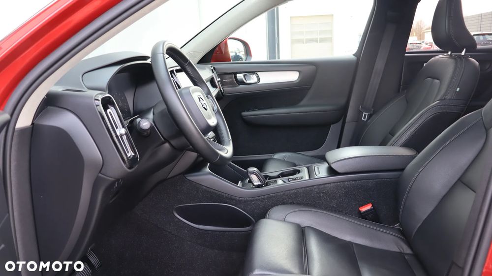 Volvo XC 40 T5 AWD Momentum Pro - 13