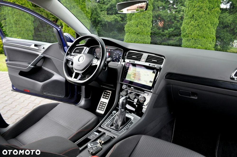 Volkswagen Golf Variant - 24