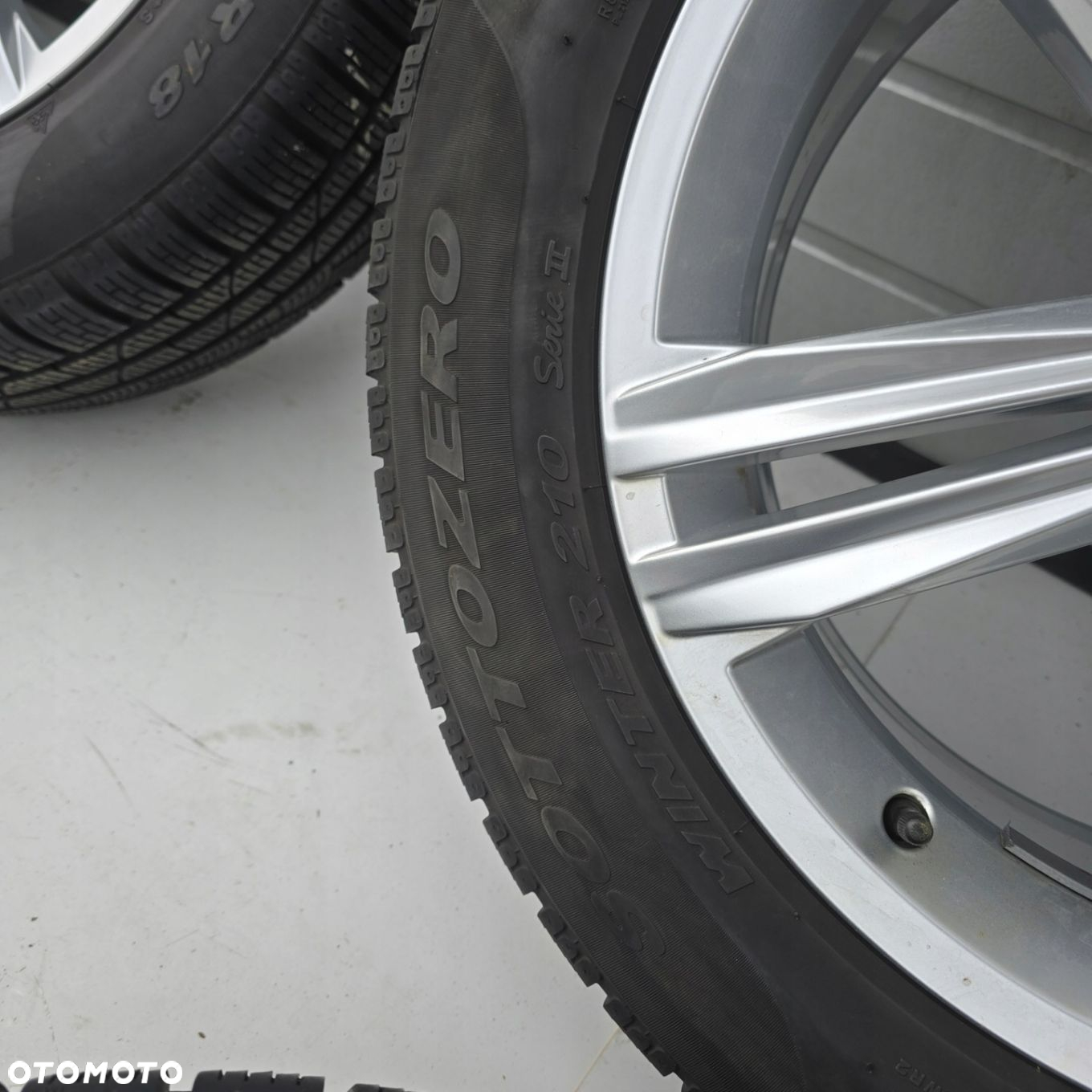 VW TIGUAN II 5NA 5X112 235/55R18 104H 18 ET43 23R 4X - 13