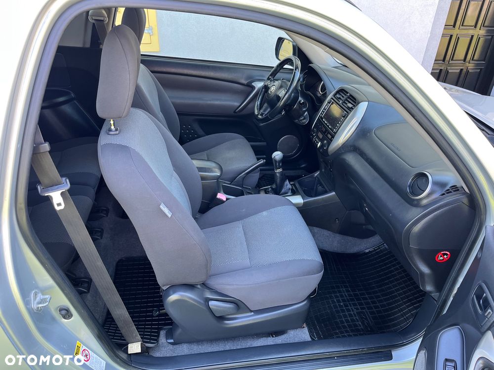 Toyota RAV4 2.0 D-4D Prestige - 18