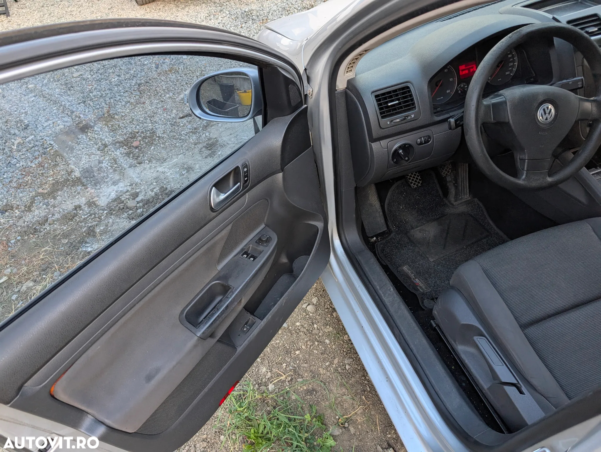 Volkswagen Golf 1.9 TDI Comfortline - 4