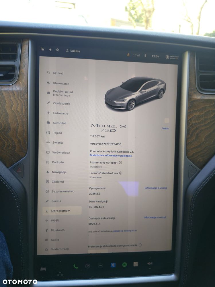 Tesla Model S - 3