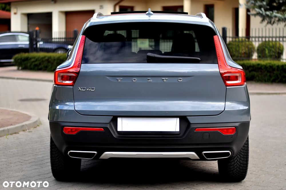 Volvo XC 40 T3 R-Design - 9