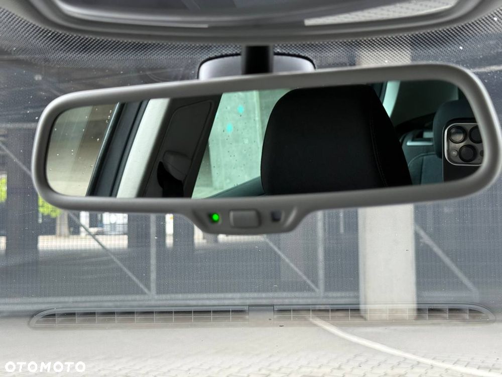 Volkswagen Golf 1.6 TDI Trendline - 33