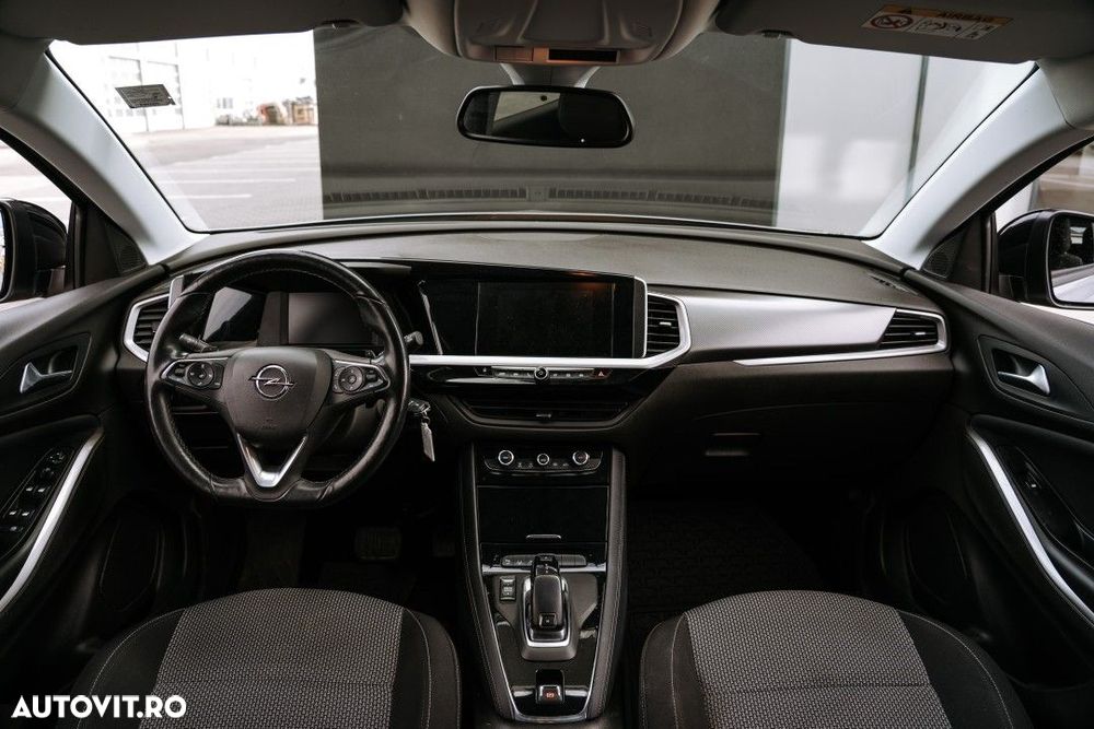 Opel Grandland 1.2 Turbo START/STOP AT8 Business Edition - 16