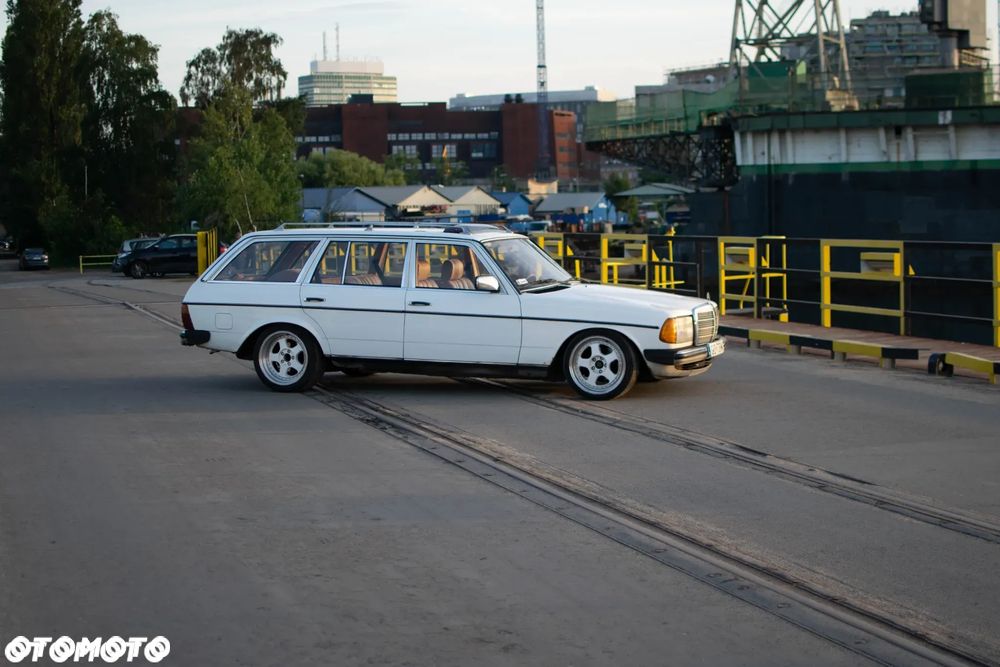 Mercedes-Benz W123 - 3