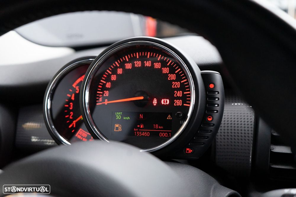 MINI 3 Portas Cooper D - 32