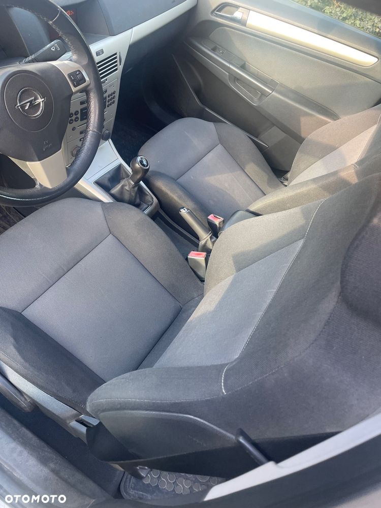Opel Astra 1.4 - 8
