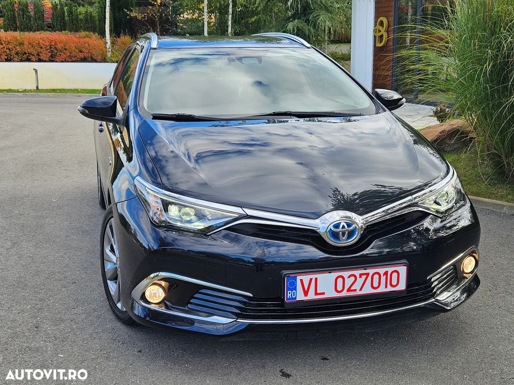 Toyota Auris 1.8 L VVT-i Hybrid Sol - 3